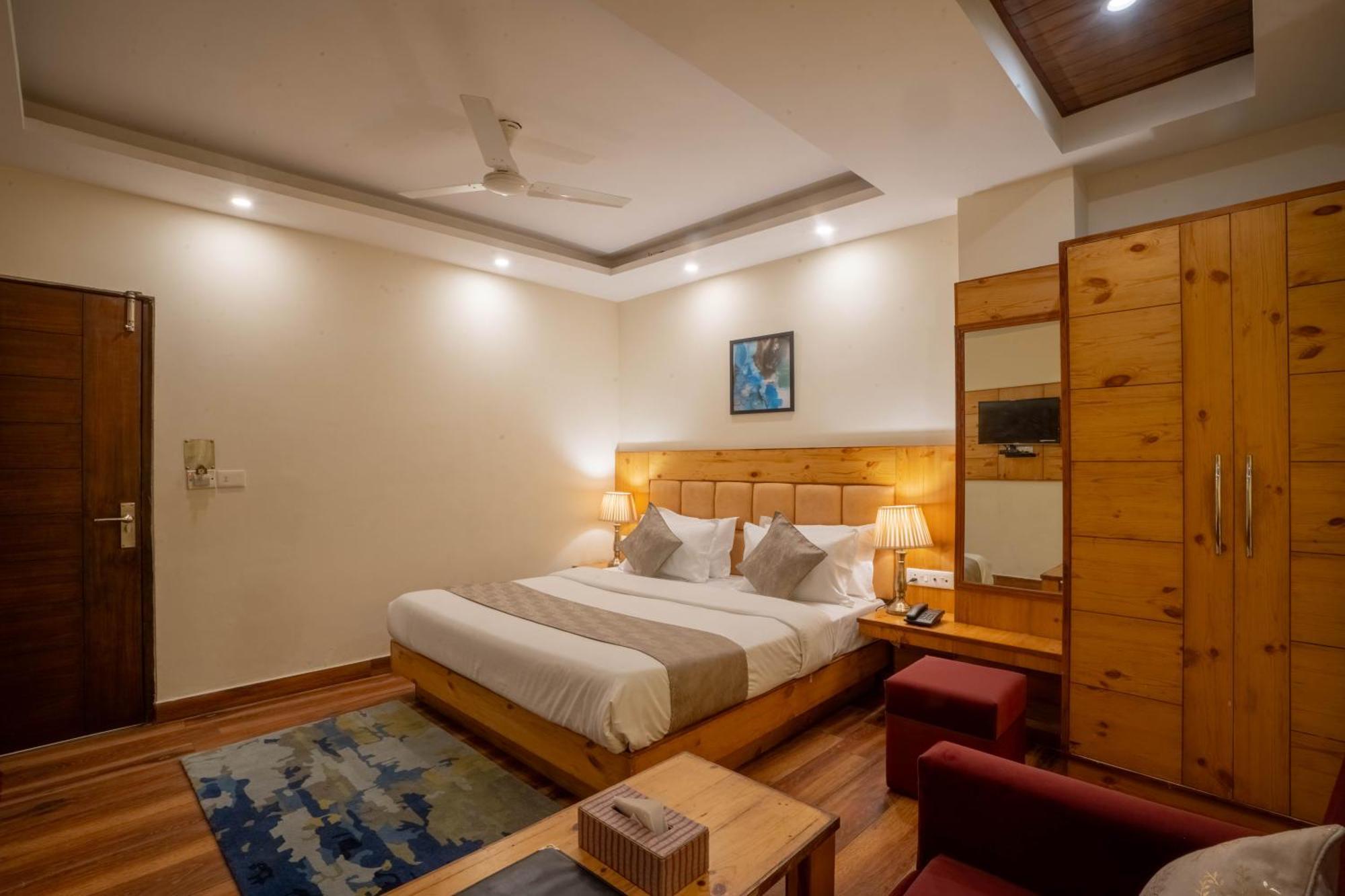 Perfectstayz Valley Vista 5 Min Walk To Mall Road Мусори Екстериор снимка