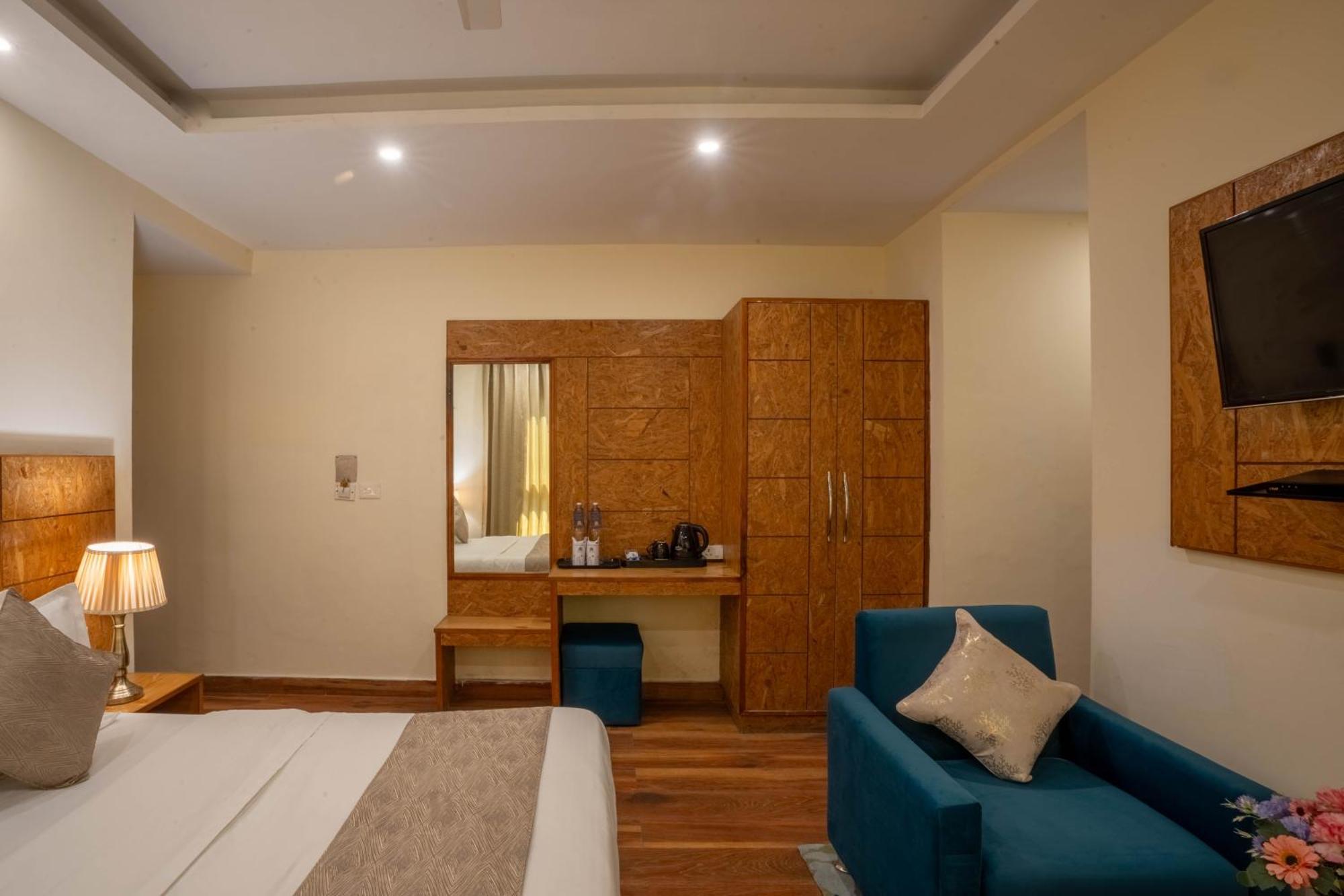 Perfectstayz Valley Vista 5 Min Walk To Mall Road Мусори Екстериор снимка